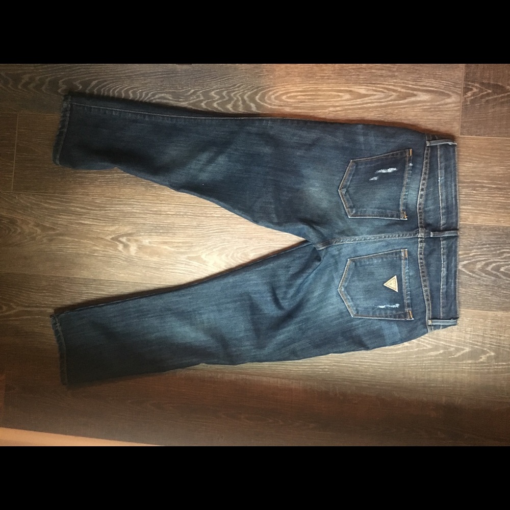 🔻🔻GUESS distressed crop jeans🔻🔻